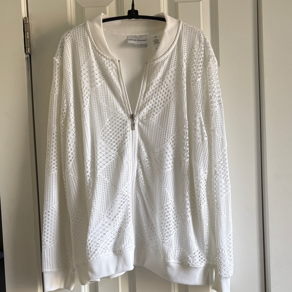 Alfred Dunner White Textured Jacket